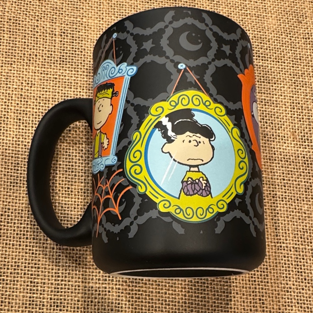 Peanuts Gang Picture Frames Black Halloween Ceramic Mug